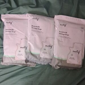 Motif Breastmilk Storage Bags